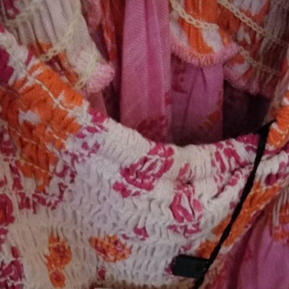White,Pink,Orange Dress with Patterns - Picture 3 of 6